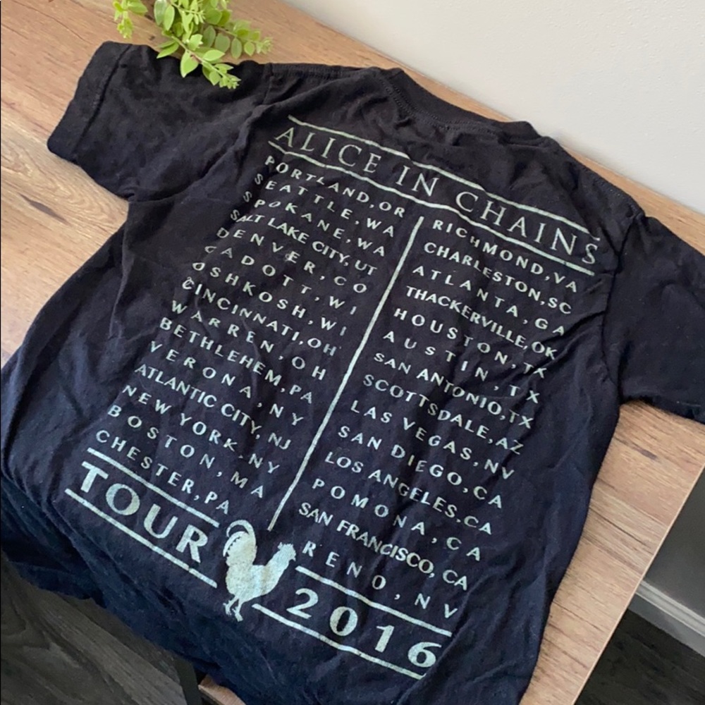 SOLD! ALICE IN CHAINS concert tour tshirt